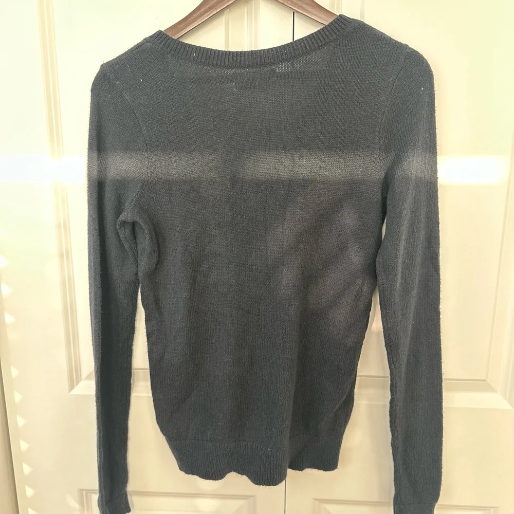 NWOT Hollister Women's Navy V-Neck Sweater - Picture 5 of 7
